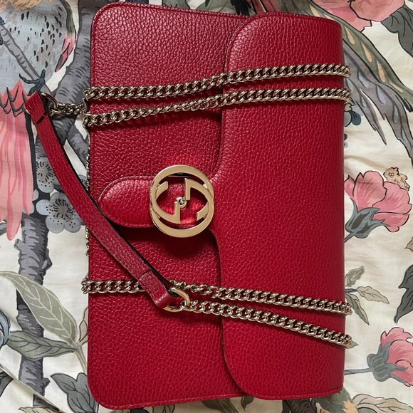 Gucci Interlocking GG Shoulder Bag Red in Leather with Gold-tone - Picture 1 of 5